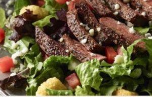 7-Pepper Sirloin Lunch Salad Combo